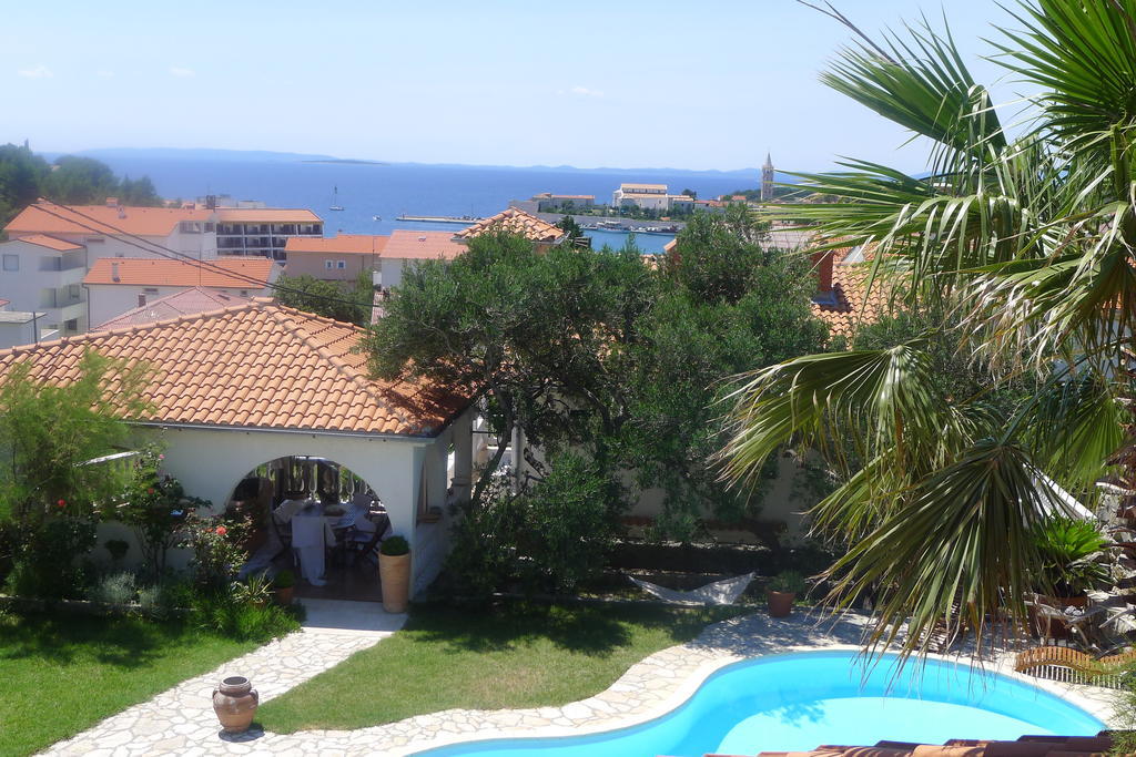 Apartments Lorenandreja Rab Town Bagian luar foto