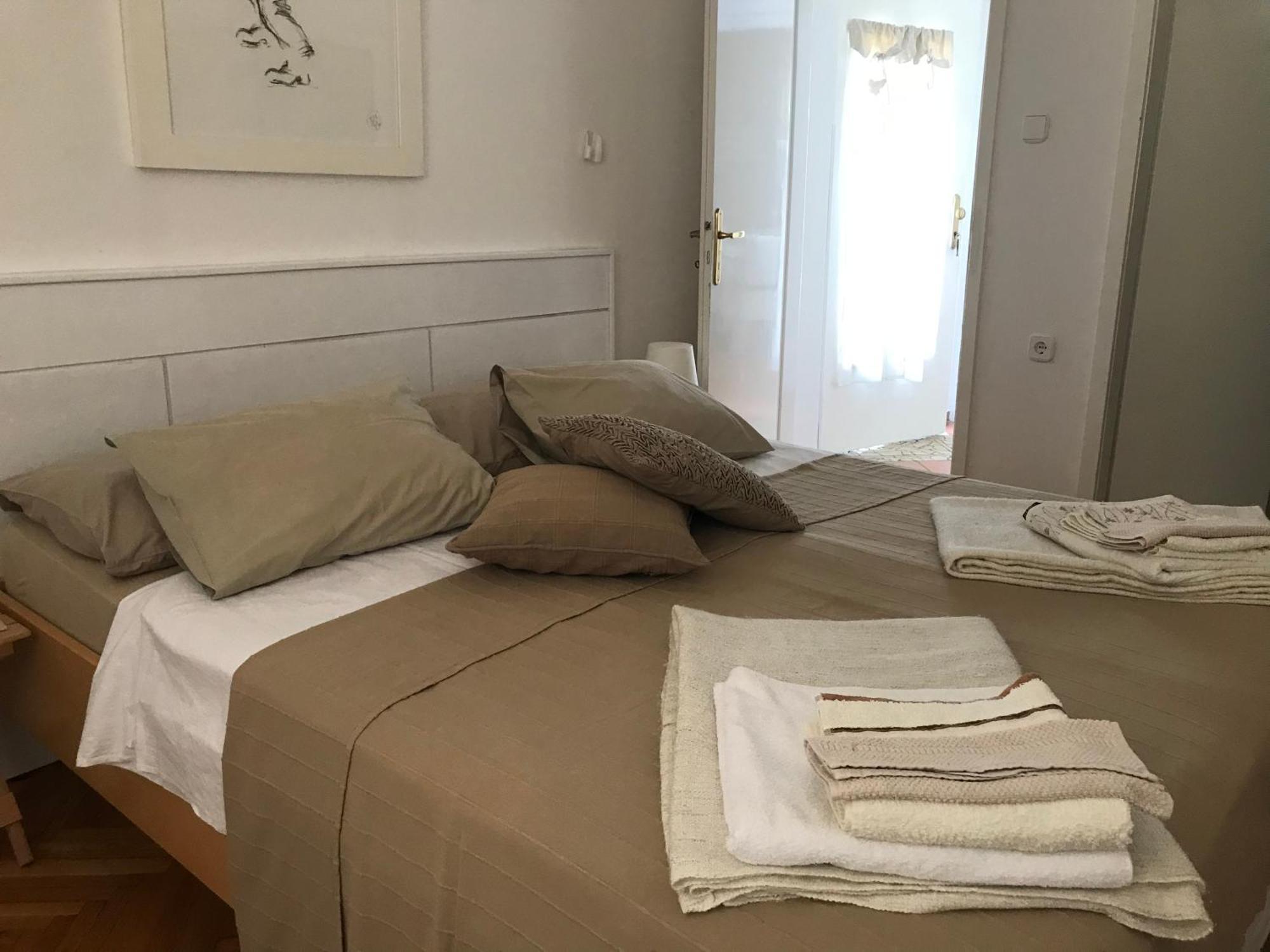 Apartments Lorenandreja Rab Town Bagian luar foto