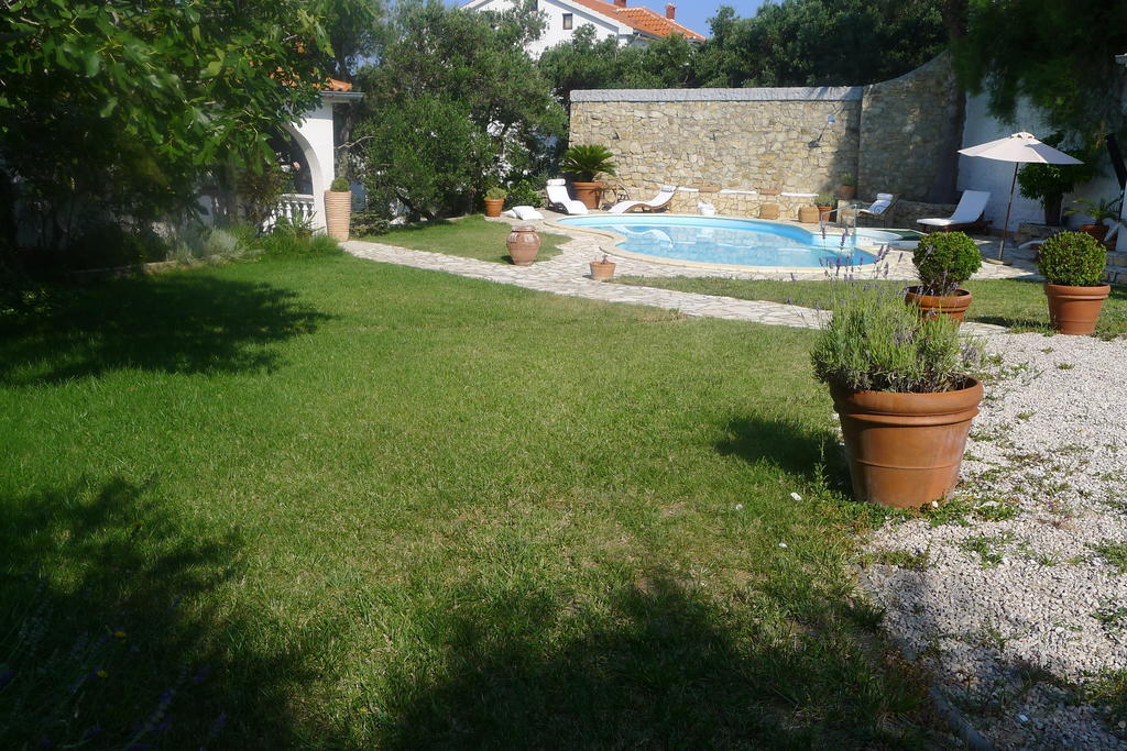 Apartments Lorenandreja Rab Town Bagian luar foto
